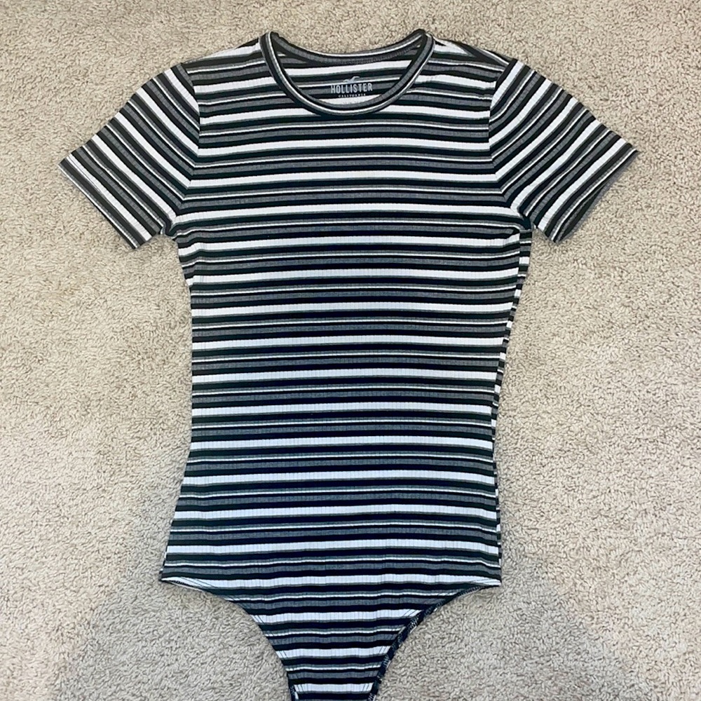 Hollister black and white bodysuit tee
